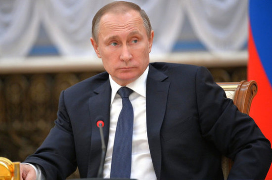 Путин: в обеспечении обороноспособности страны должен быть задействован научный потенциал