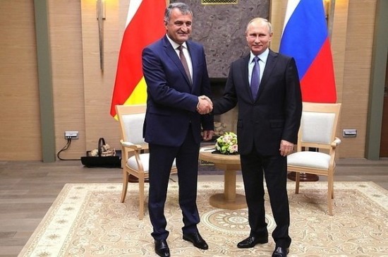 Путин: Российская Федерация продолжит оказывать финансовую поддержку Южной Осетии