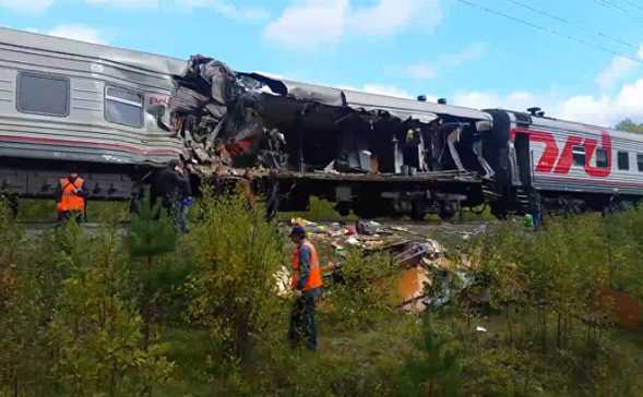Водителя, протаранившего поезд в ХМАО, будут судить