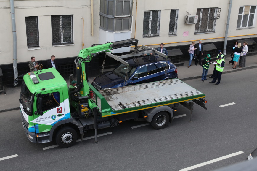 В ЛДПР предложили штрафы и дисквалификацию для недобросовестных эвакуаторщиков