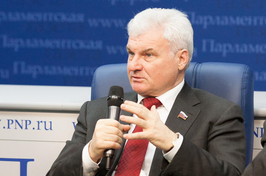 Владимир Плотников: Не создав единую систему агрострахования, мы не сможем гарантировать выплату крестьянам в случае возникновения рисков