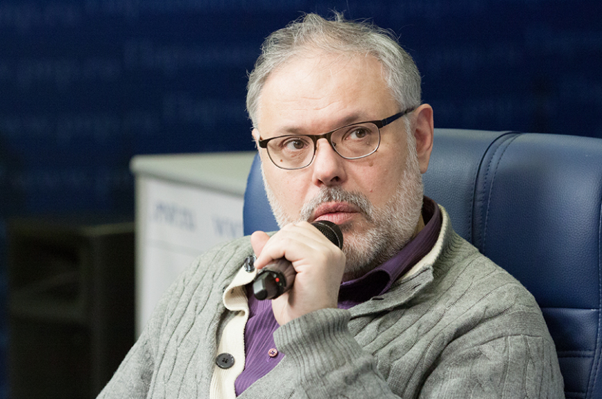 Михаил Хазин