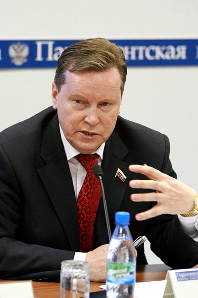 Олег Нилов: Борьба с табакокурением — элемент национальной идеи сбережения российского народа