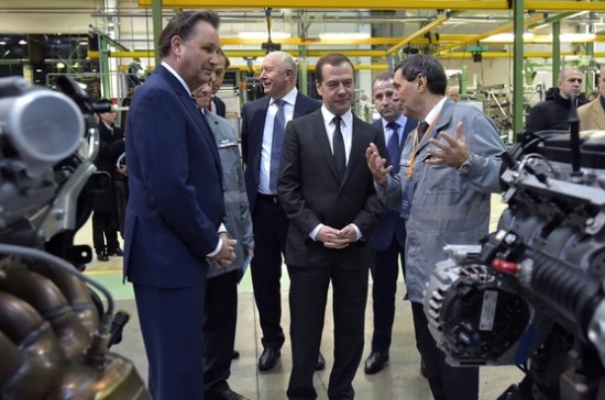 Кабмин утвердил программу поддержки автопрома в 2016 году