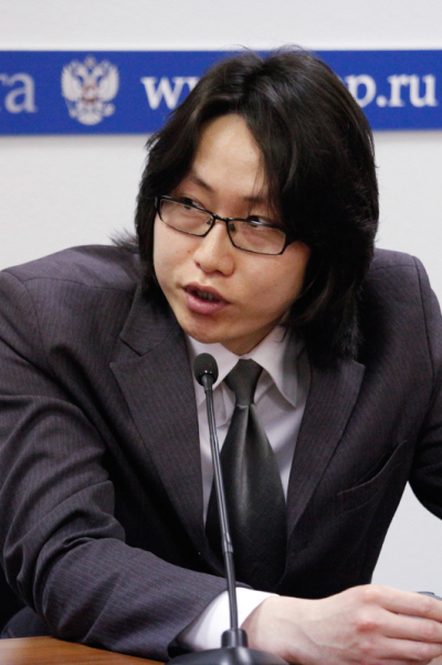 Анатолий И Сун Чер: Ходьба, плавание и хорошая семья — рецепты от всех болезней