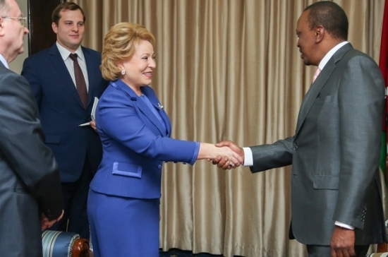 Глава сената Кении — Валентине Матвиенко: Передайте россиянам, что у нас всё акуна матата