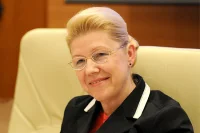 Елена Мизулина: забирать ребёнка из семьи – это крайняя мера