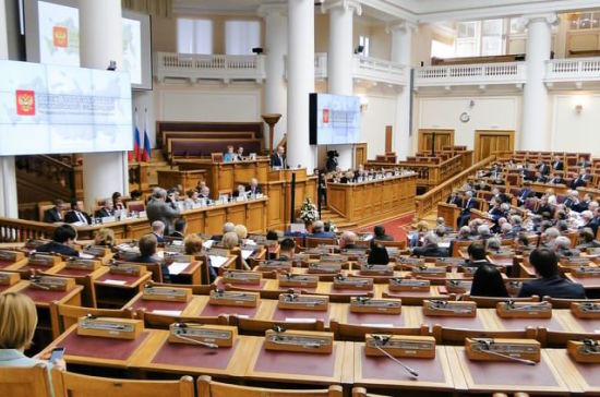 Регионы берут кураторство над Крымом