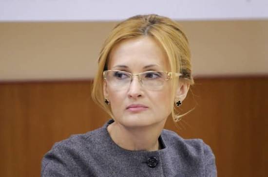 Политика короткой строкой