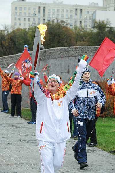 Наш Олимпийский факелоносец!