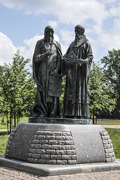 «Мы сохраним тебя, русская речь…» 