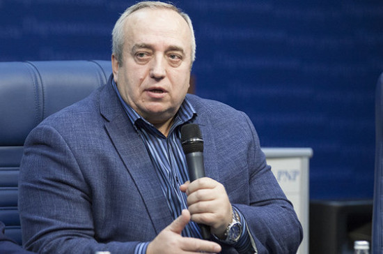 Действия США в отношении дипсобственности РФ не поддаются анализу, сказал Клинцевич 