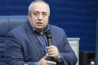 Действия США в отношении дипсобственности РФ не поддаются анализу, сказал Клинцевич 
