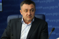 Дальневосточники должны получать достойную зарплату