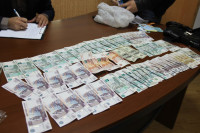 Нотариус Барнаула получила тюремный срок за присвоение денег акционеров