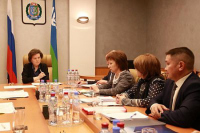 Губернатор ХМАО массово проверяет югорских чиновников на «кумовство»