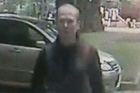 В подъезде жилого дома Москвы ударили ножом 11-летнюю девочку