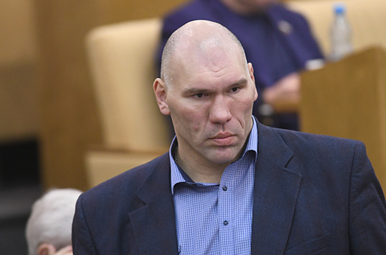 Валуев предложил увековечить в названиях аэропортов имена олимпийских чемпионов