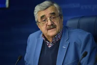 Эксперт назвал дикостью призыв Украины не говорить по-русски на форуме в Белоруссии