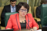 Сенатор Талабаева научила выбирать красную икру