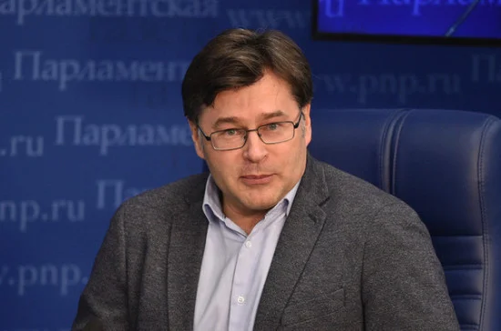 Эксперт объяснил причину непродления военного положения на Украине