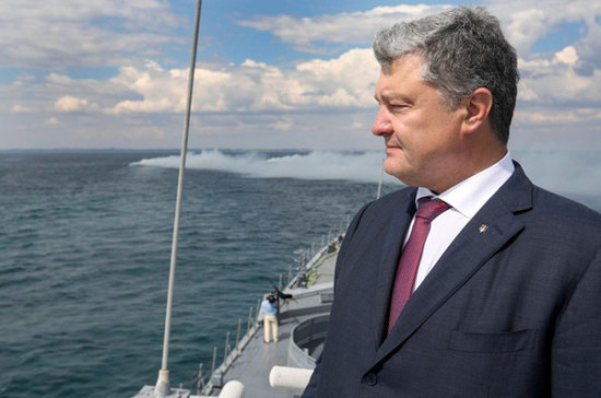 Эксперт оценил перспективы Порошенко после завершения военного положения