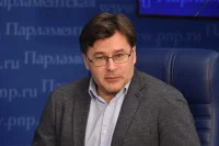 Эксперт объяснил причину непродления военного положения на Украине