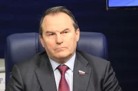 В США настроены на раскручивание гонки вооружений и не хотят переговоров, считает сенатор
