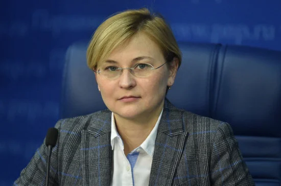 Сенатор Бокова предлагает четко определить места продажи сим-карт