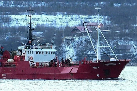 В Баренцевом море прекратили поиски моряков с затонувшего судна
