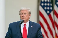 Трамп пообещал, что 20 января мирно передаст власть
