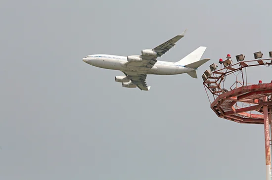 СМИ: в Индонезии потеряли связь с пассажирским Boeing