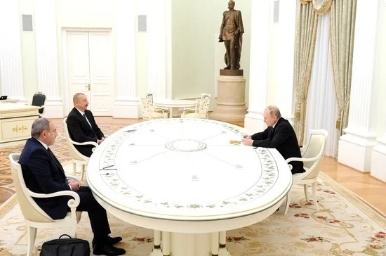 Путин, Алиев и Пашинян подписали заявление о развитии Карабаха