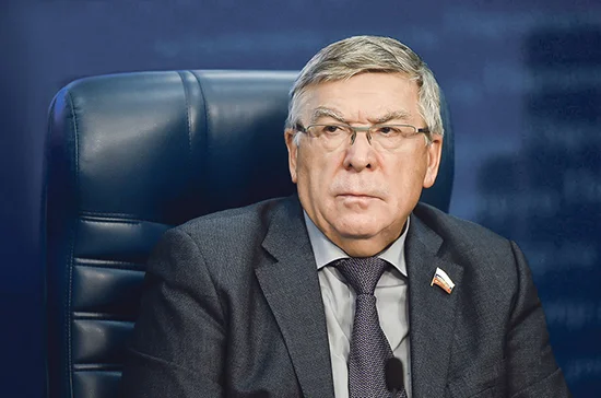 Возможность россиян обращаться в госорганы лично нужно сохранить, считает Рязанский