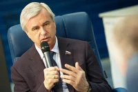 Лысаков: отмена возрастного ограничения для госслужащих необходима