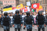 За вовлечение подростков в незаконные митинги хотят сажать на 5 лет