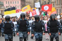 За вовлечение подростков в незаконные митинги хотят сажать на 5 лет