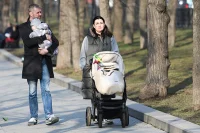 Женщинам не следует беременеть три месяца после COVID-19, заявили в Минздраве
