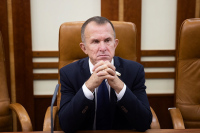 Кравченко: нельзя допустить снижения выплат работающим пенсионерам на самоизоляции