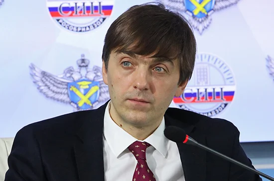 Кравцов: онлайн-обучение помогло выявить проблемы в каждой школе