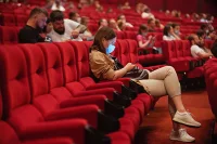 В Чечне возобновили работу кинотеатров и бассейнов