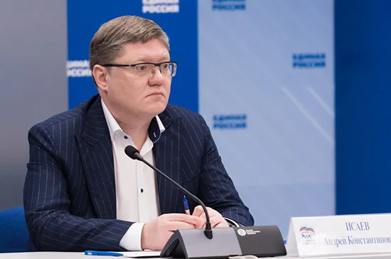 Исаев: в законе о занятости учтут поддержку самозанятых и работодателей