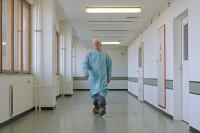 Врач рассказал об угрозе двойного заражения COVID-19