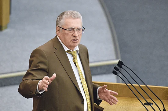 Жириновский предложил разрешить отстрел хищников в городах и посёлках
