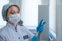 В ВОЗ не исключили появления менее уязвимых к имеющимся вакцинам штаммов COVID-19