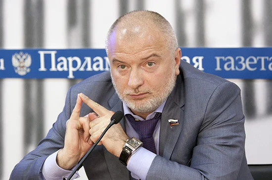 Клишас назвал требование ЕСПЧ по Навальному политическим