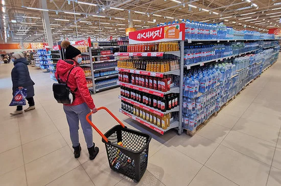 СМИ: получателям жилищных пособий предложили выдавать &laquo;продуктовые карточки&raquo;