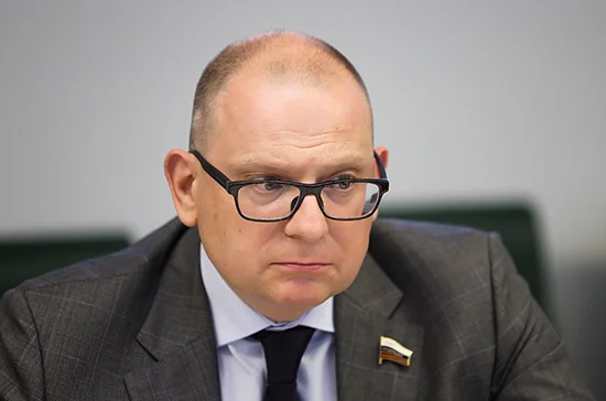 Долгов призвал ускорить снятие барьеров для транзитных перевозок грузов