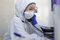 На страховые выплаты работающим с COVID-19 медикам выделили 7,6 млрд рублей