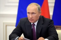 Путин поддержал идею закрепить правовой статус молодого учёного